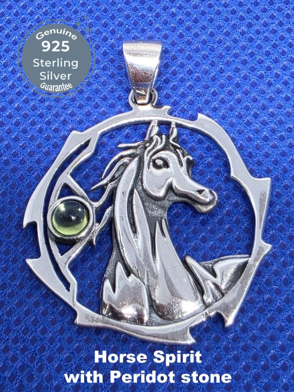Sterling Silver 925 𝑯𝒐𝒓𝒔𝒆 𝒔𝒑𝒊𝒓𝒊𝒕 w/𝑷𝒆𝒓𝒊𝒅𝒐𝒕 stone
